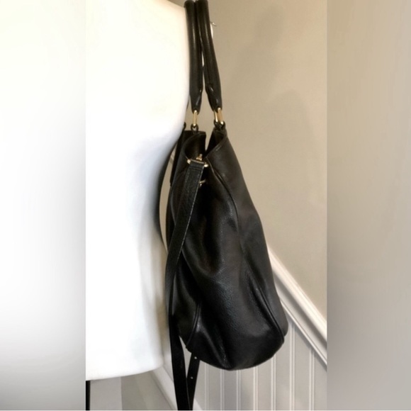 MARC JACOBS Black Satchel Crossbody Raspberry Interior w Central Zipping Pocket - Picture 8 of 16